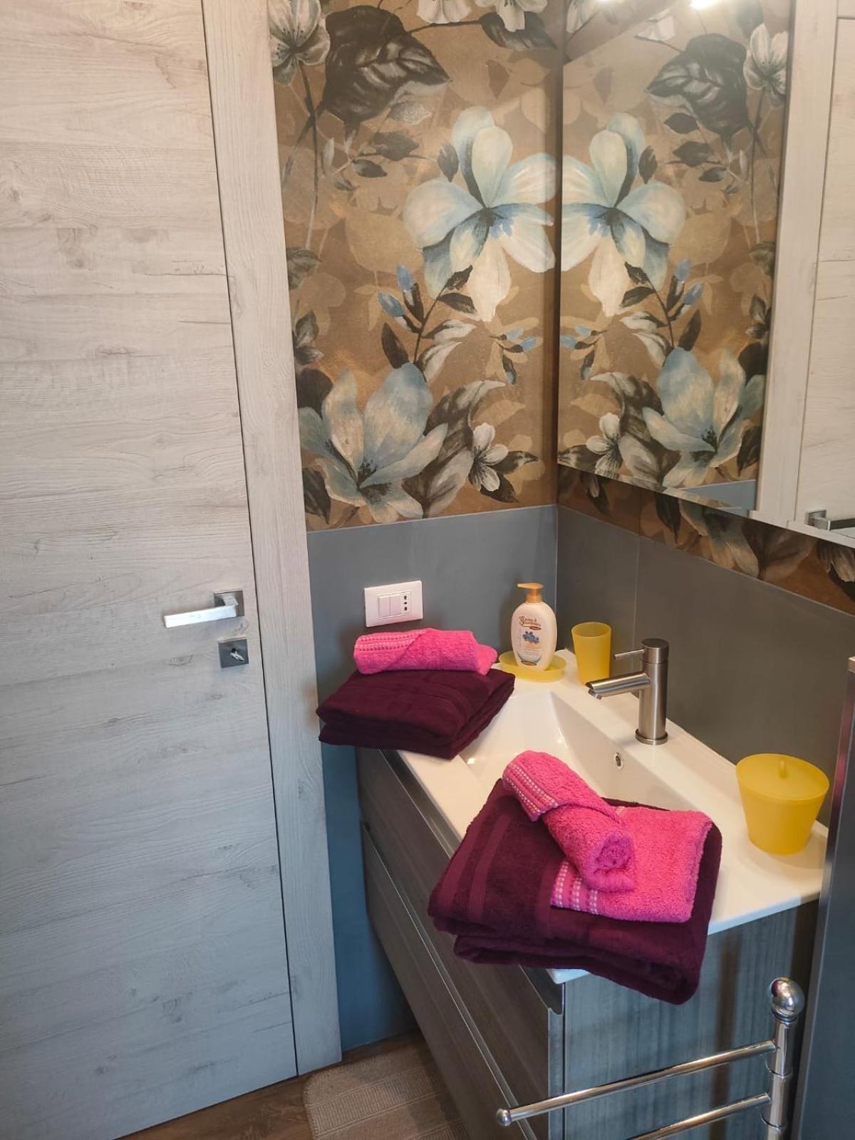 Orizzonte 5 Terre - Via Napoli 85, Stazione Centrale - Centro Storico La Spezia Zewnętrze zdjęcie